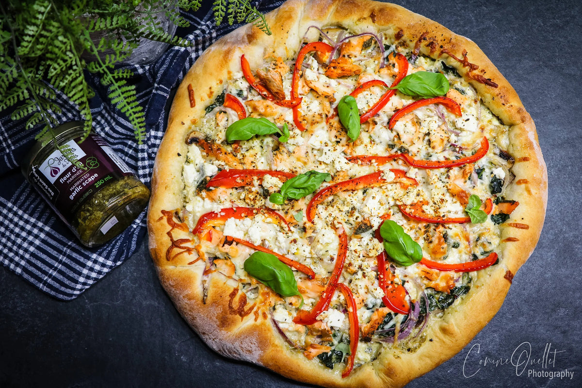 Pizza au saumon a la fleur d'ail marinée