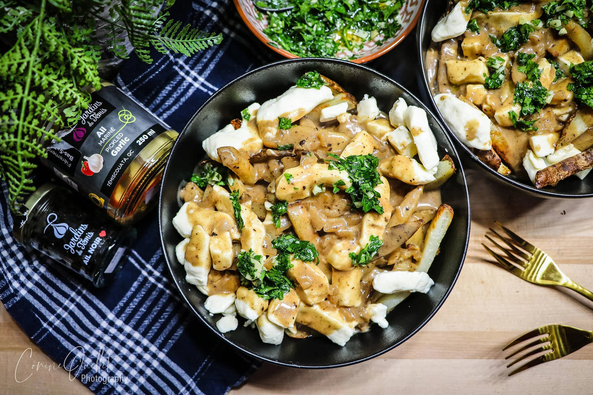 Poutine sauce à l'ail noir