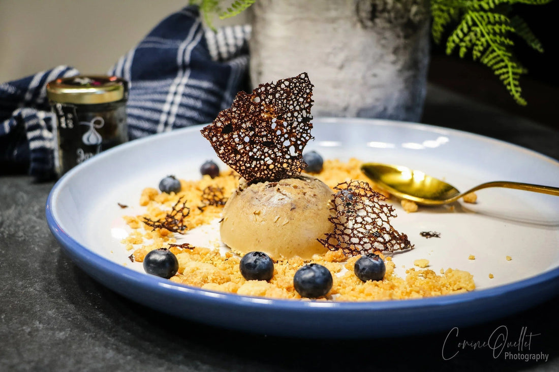 Glace maison à l'ail noir
