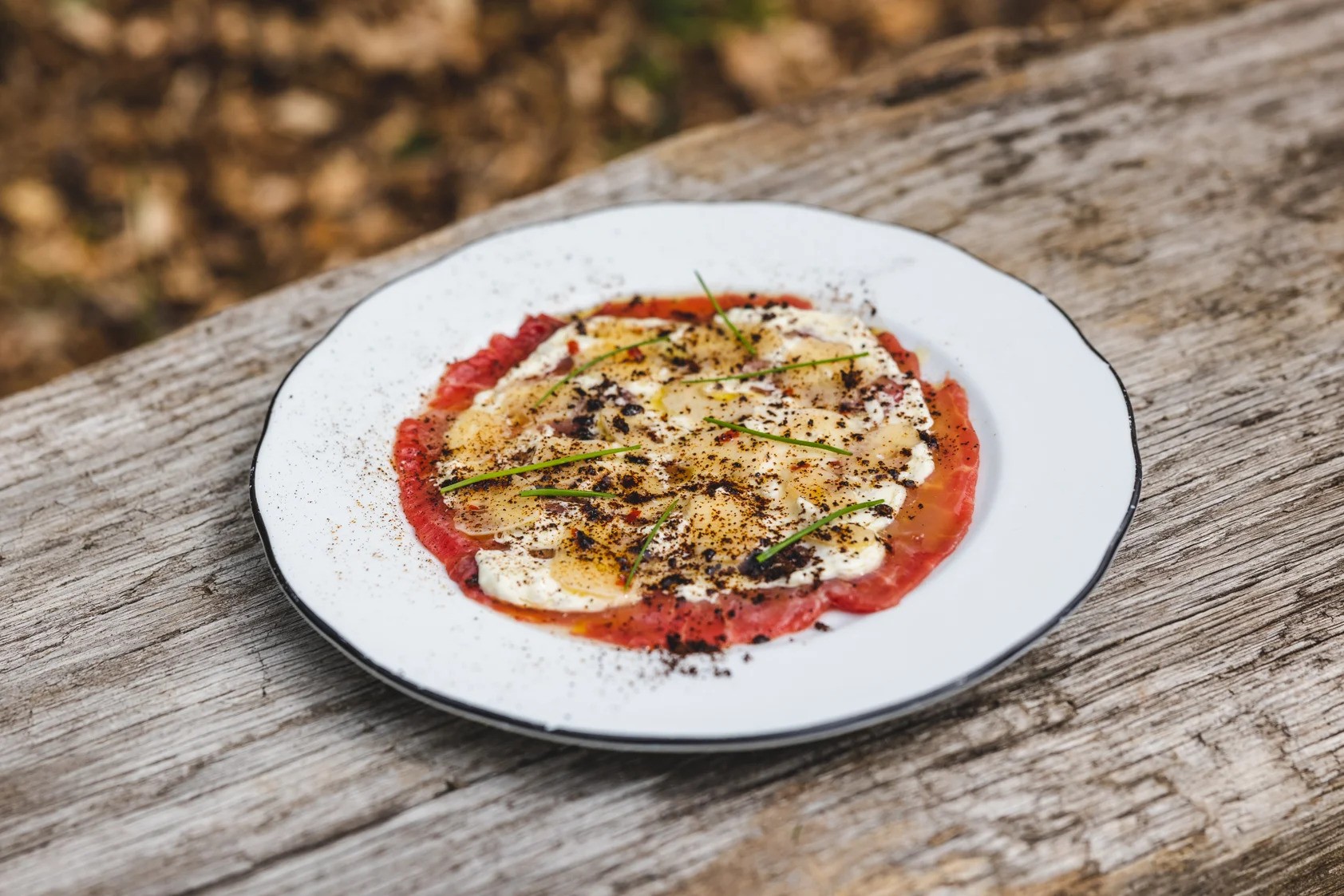 Carpaccio de bœuf mayonnaise à la fleur d’ail ( RECETTE SIGNÉ MARIE-FLEUR ST-PIERRE )